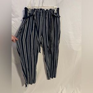 Striped baggy pants!